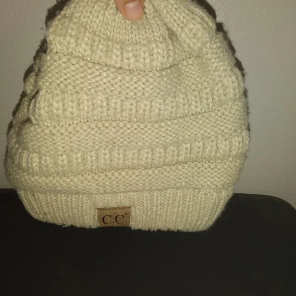 Beanie - Picture 2 of 4